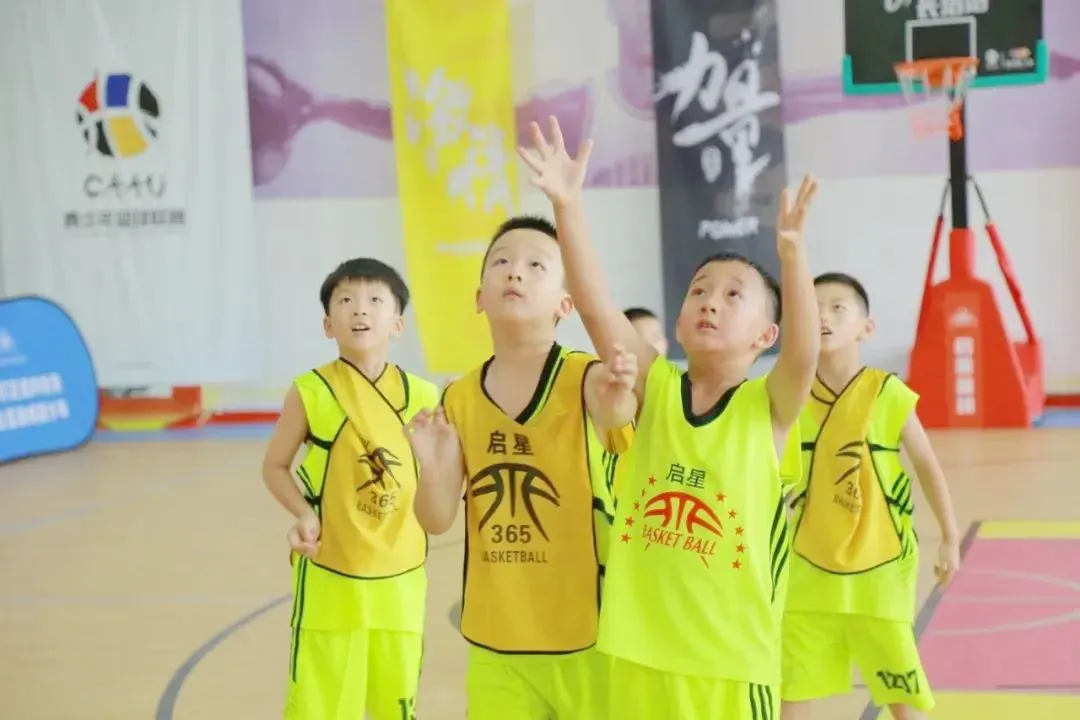 如何通过模拟比赛环境提升投篮表现_1